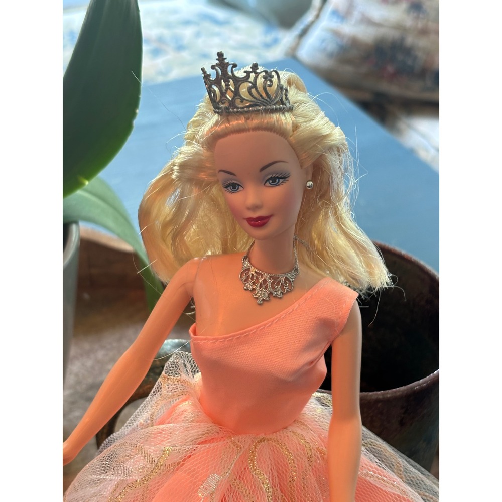 VTG Mattel Barbie Peach One Shoulder Tulle Gown Tiara Necklace Pink Heels 1991 - Picture 3 of 8